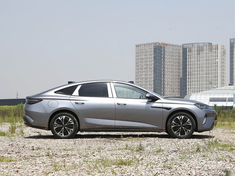 BYD Seal 07 EV — China electric EV for export — photo 8