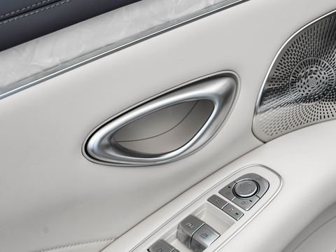 BYD Seal 08 — China electric EV for export — photo 13