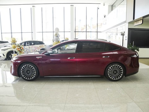 BYD Seal 08 — China electric EV for export — photo 4