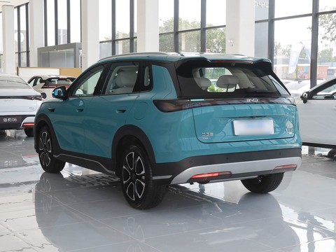 BYD Sealion 05 DM-i — China plug-in hybrid EV for export — photo 5