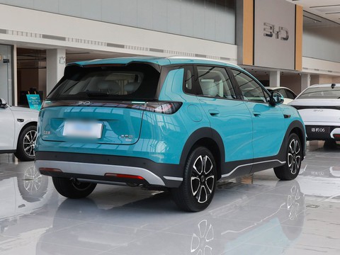 BYD Sealion 05 DM-i — China plug-in hybrid EV for export — photo 7