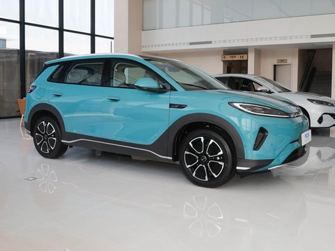 BYD Sealion 05 DM-i — China plug-in hybrid EV for export — photo 8