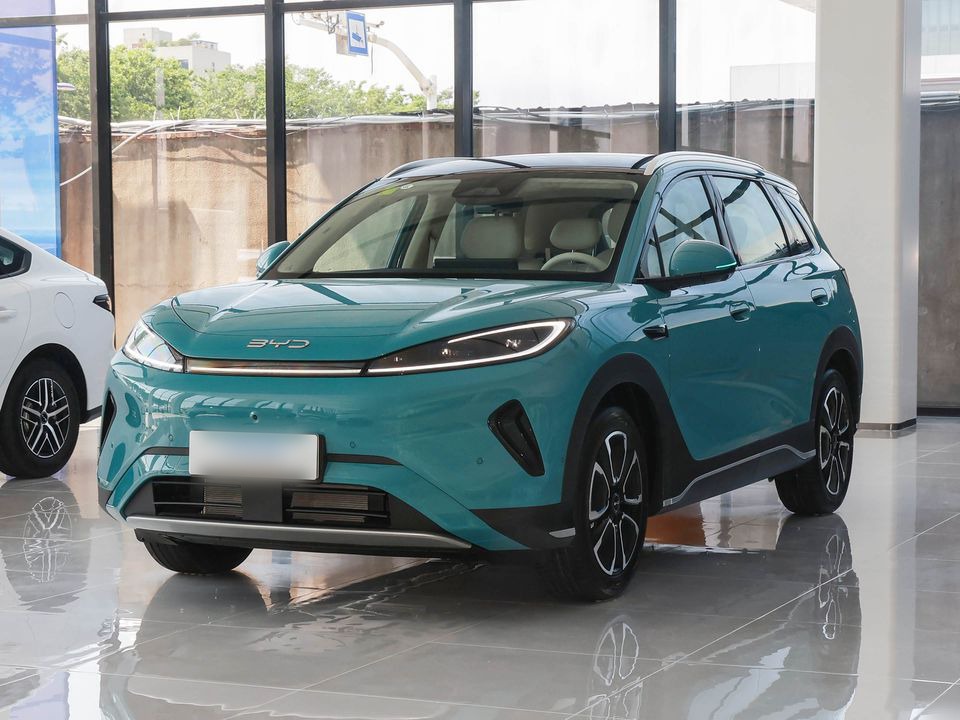 BYD Sealion 05 DM-i — China plug-in hybrid EV for export
