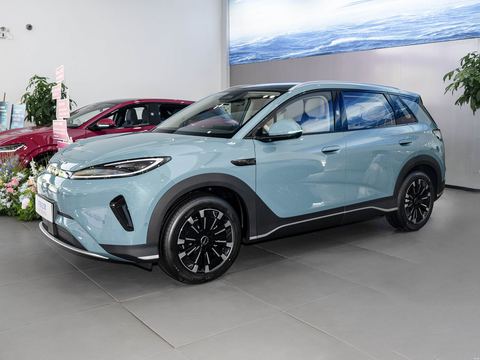 BYD Sealion 05 EV — China electric EV for export — photo 4
