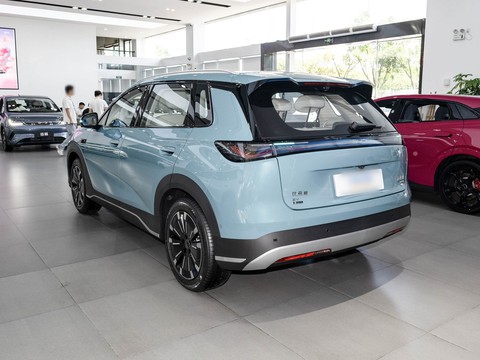 BYD Sealion 05 EV — China electric EV for export — photo 5