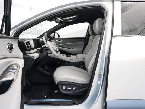 BYD Sealion 06 — China electric EV for export — photo 9
