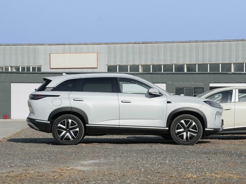 BYD Sealion 07 DM-i — China plug-in hybrid EV for export — photo 8