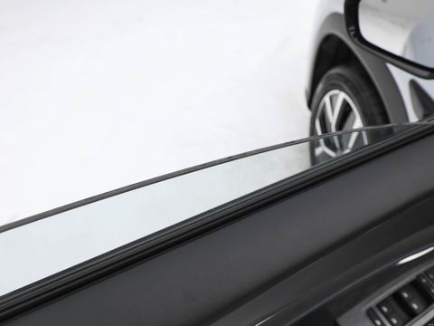 BYD SongL DM-i — China plug-in hybrid EV for export — photo 12