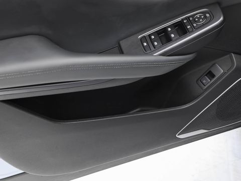 BYD SongL DM-i — China plug-in hybrid EV for export — photo 16