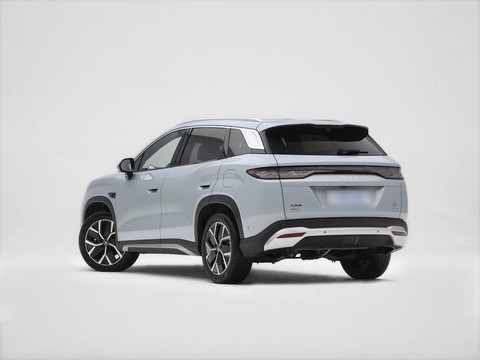 BYD SongL DM-i — China plug-in hybrid EV for export — photo 5