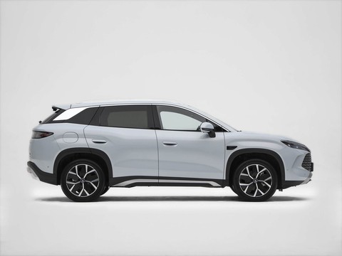 BYD SongL DM-i — China plug-in hybrid EV for export — photo 8