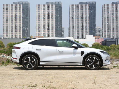 BYD SongL EV — China electric EV for export — photo 8