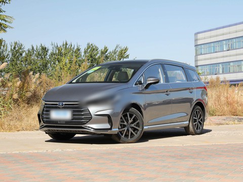 BYD Song MAX DM-i — China plug-in hybrid EV for export — photo 8