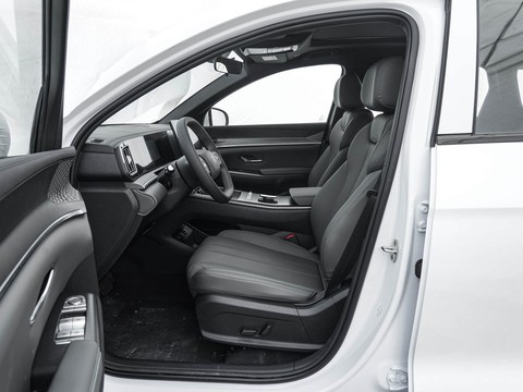 BYD Song Pro DM-i — China plug-in hybrid EV for export — photo 9