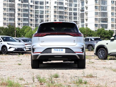 BYD Tang — China electric EV for export — photo 6