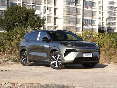 BYD TangL — China electric EV for export — photo 3