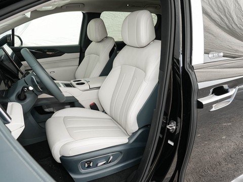 BYD Xia — China plug-in hybrid EV for export — photo 10