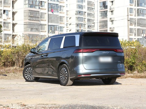 BYD Xia — China plug-in hybrid EV for export — photo 5
