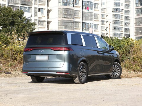BYD Xia — China plug-in hybrid EV for export — photo 7