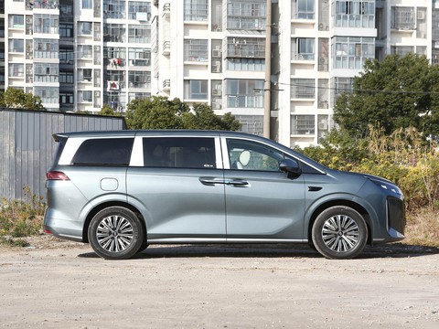 BYD Xia — China plug-in hybrid EV for export — photo 8