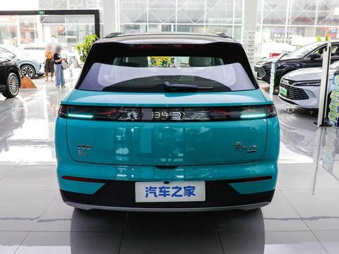 BYD YuanPLUS — China electric EV for export — photo 6