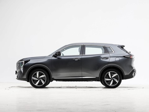 Changan CS55PLUS PHEV — China electric EV for export — photo 4
