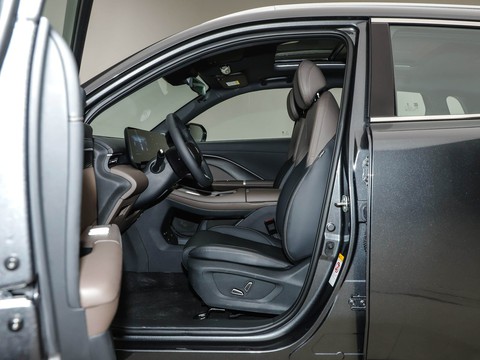 Changan CS55PLUS PHEV — China electric EV for export — photo 9