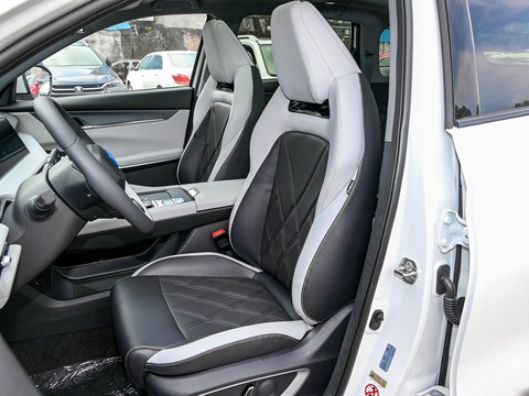 Changan CS75 PLUS iDD — China plug-in hybrid EV for export — photo 10