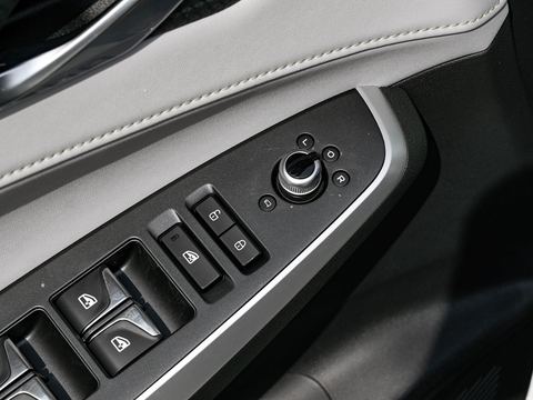 Changan CS75 PLUS Zhi DianiDD — China electric EV for export — photo 14