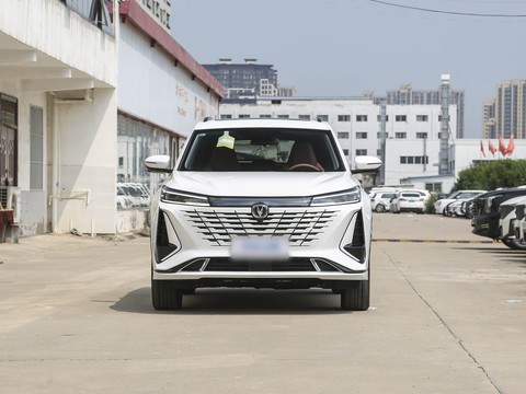 Changan CS75 PLUS iDD — China plug-in hybrid EV for export — photo 2