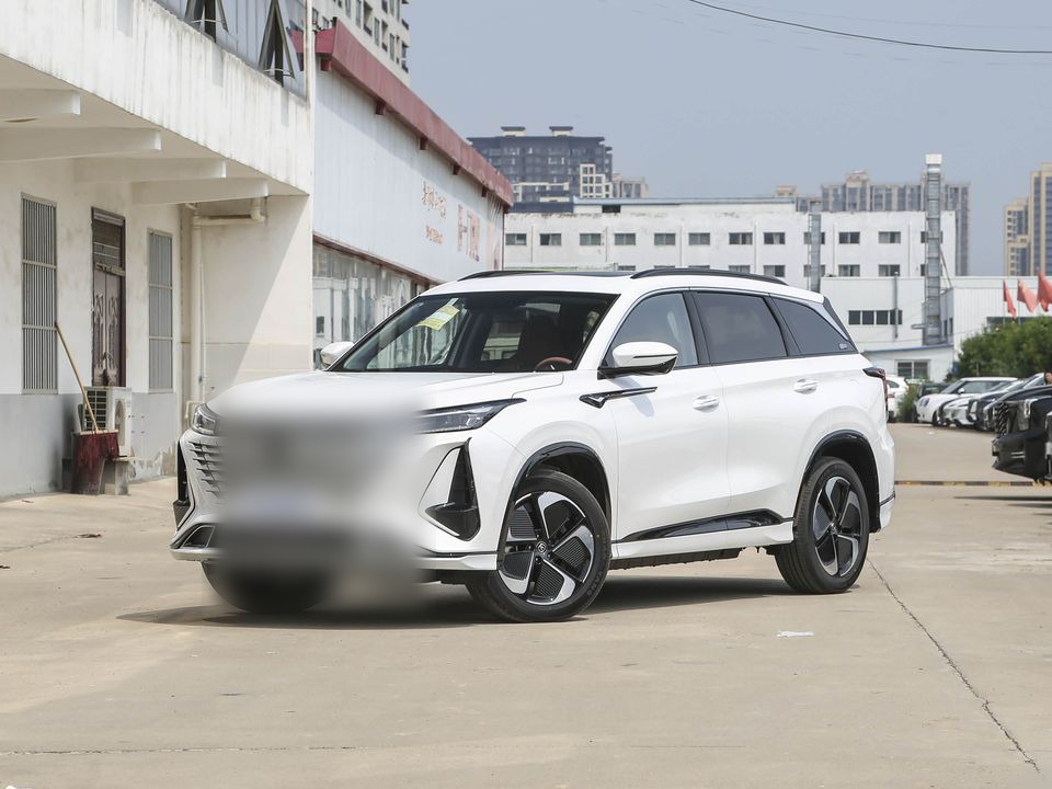 Changan CS75 PLUS iDD — China plug-in hybrid EV for export