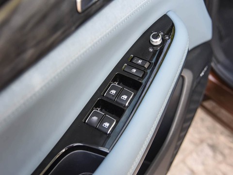 Changan CS75 New Energy — China plug-in hybrid EV for export — photo 13
