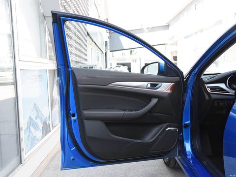 Changan EadoET — China electric EV for export — photo 11
