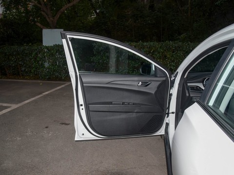 Changan Eado New Energy — China electric EV for export — photo 3
