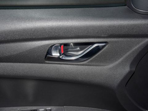 Changan EadoXin Neng Yuan — China electric EV for export — photo 4