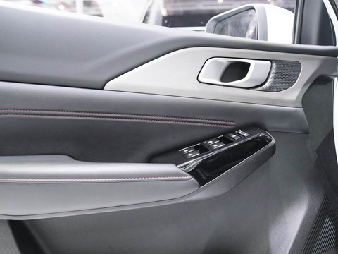 Changan Lantop EV — China electric EV for export — photo 12