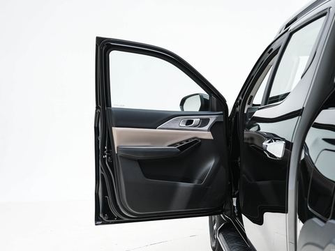 Changan Qiyuan Lie Shou K50 — China electric EV for export — photo 11