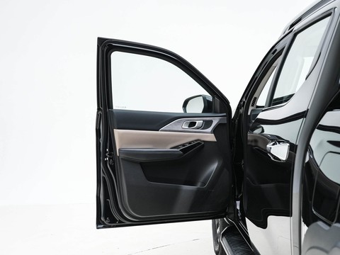 Changan Hunter K50 — China range-extender EV for export — photo 11