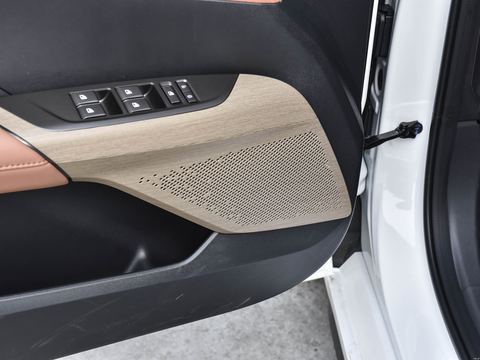 Changan Qiyuan Qi YuanA05Jing Dian — China electric EV for export — photo 16