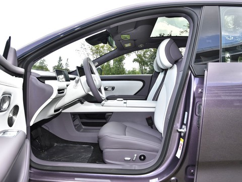 Changan Qiyuan A06 — China electric EV for export — photo 9