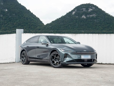Changan Qiyuan A07 — China electric EV for export — photo 3