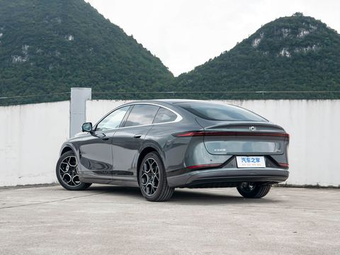 Changan Qiyuan Qi YuanA07 — China electric EV for export — photo 5
