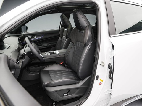 Changan Qiyuan Q05 Classic — China plug-in hybrid EV for export — photo 10
