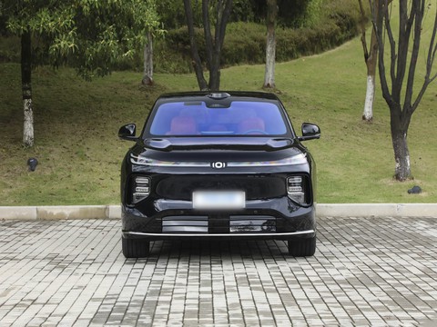 Changan Qiyuan Q07 — China plug-in hybrid EV for export — photo 2