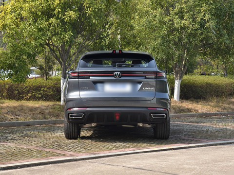 Changan UNI-K iDD — China plug-in hybrid EV for export — photo 6