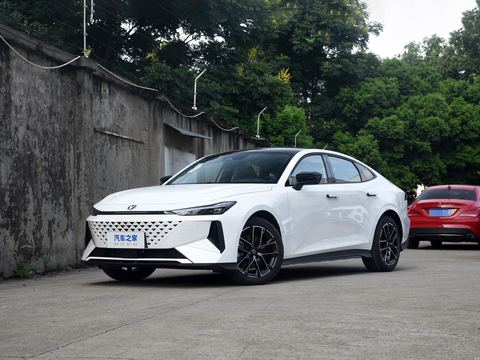 Changan UNI-V Zhi DianiDD — China electric EV for export — photo 8