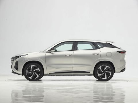Changan UNI-Z — China electric EV for export — photo 4
