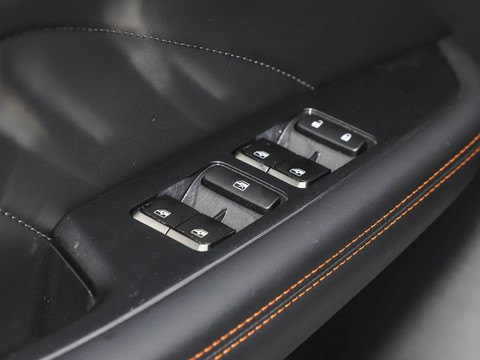 Changan UNI-Z iDD — China plug-in hybrid EV for export — photo 14