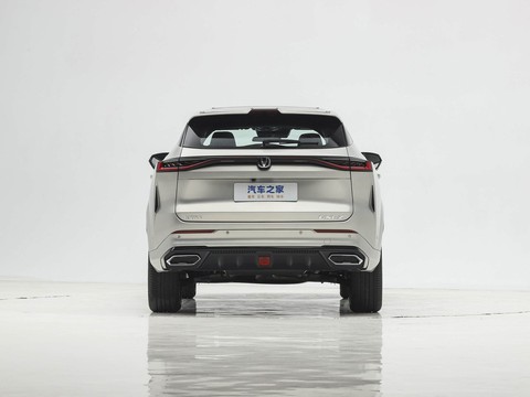 Changan UNI-Z iDD — China plug-in hybrid EV for export — photo 6