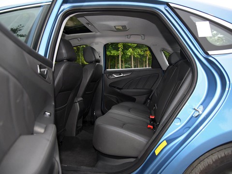 Chery Arrizo 7e — China plug-in hybrid EV for export — photo 11